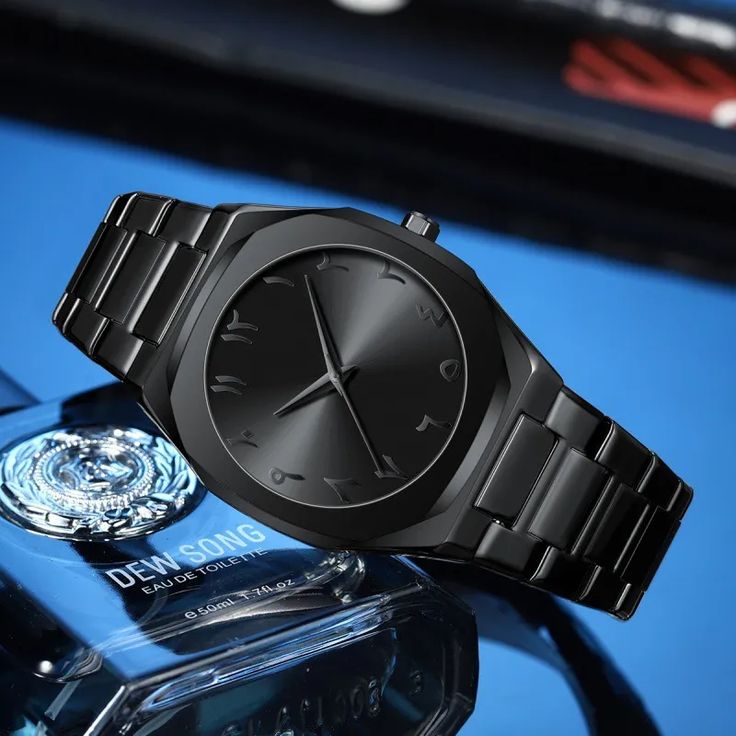 Black Aura Watch – Stylish &amp; Mysterious Elegance